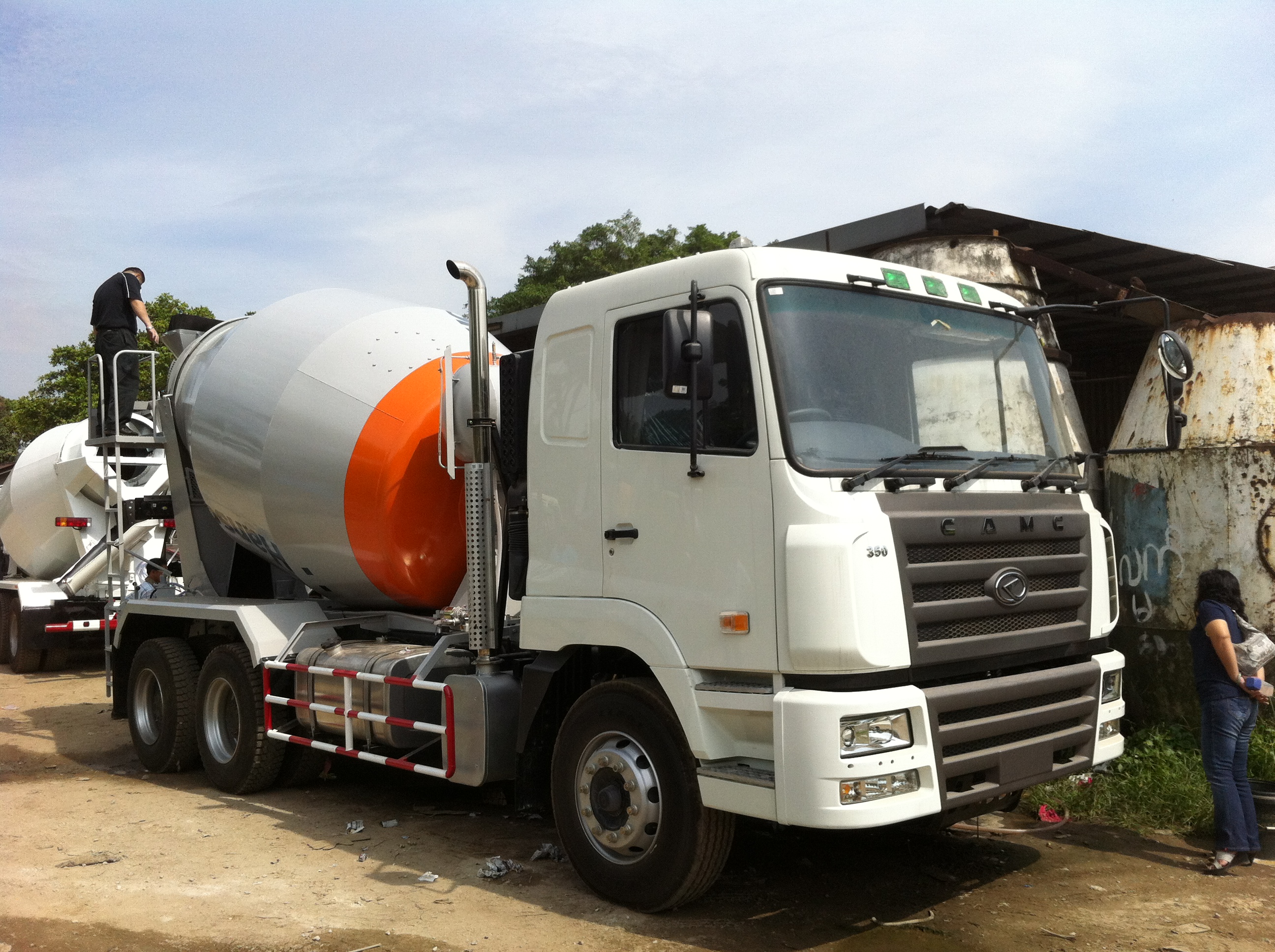 DeAuto Industries - Rigid Body Mixer Truck